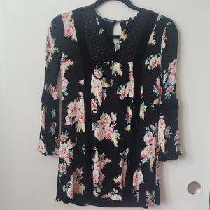 Love, Fire Black Bell Sleeve Floral Print Top - M